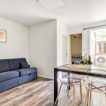 Cote Palais Avec Climatisation - Fibre & Netflix - Spacieux En Rez-de-chaussee Apartment *