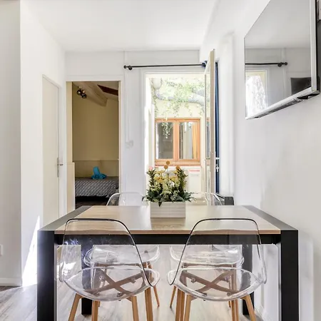 Côté Palais Avec Climatisation - Fibre&netflix - Spacieux En Rez-de-chaussée