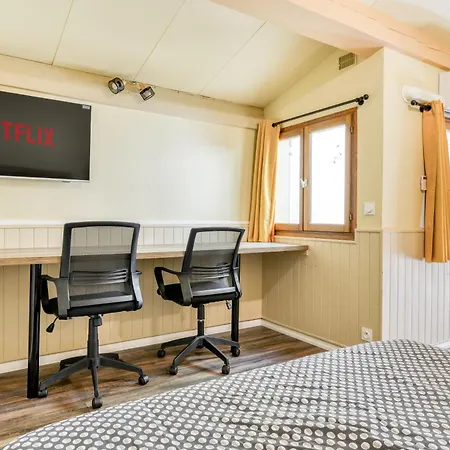 Cote Palais Avec Climatisation - Fibre & Netflix - Spacieux En Rez-de-chaussee Lägenhet Carcassonne